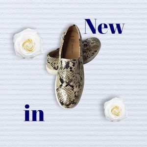 Faux Snake Slip-on Loafer Sneakers Platform Metallic Comfort Insoles Size 8.5W